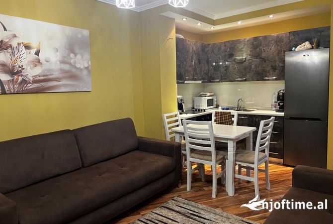 Shtepi ne shitje Apartament ne Durres, 1+1, Mobilimi E mobiluar, Pagesa 80,000  Euro.