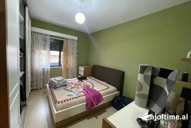 Shtepi me qera 3+1 ne Tirane - 1,000 Euro
