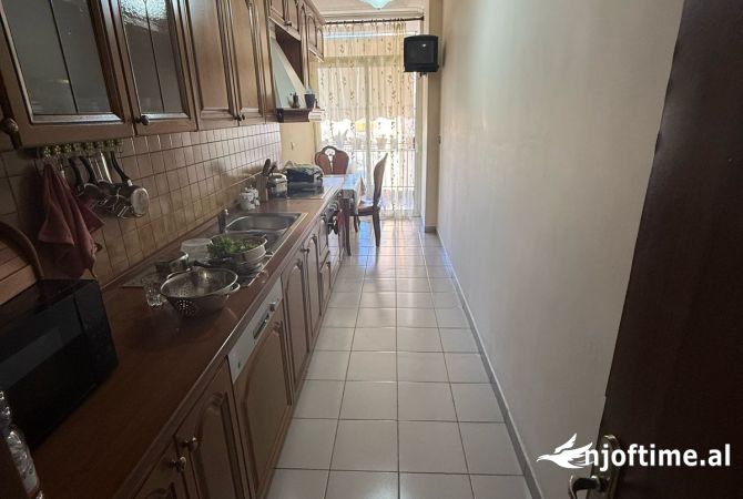 Shtepi ne shitje 3+1 ne Tirane - 280,000 Euro