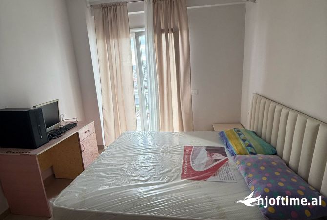 Shtepi me qera 2+1 ne Tirane - 500 Euro