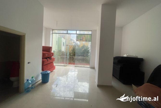 Ambient biznesi ne shitje 1+1 ne Tirane - 130,000 Euro