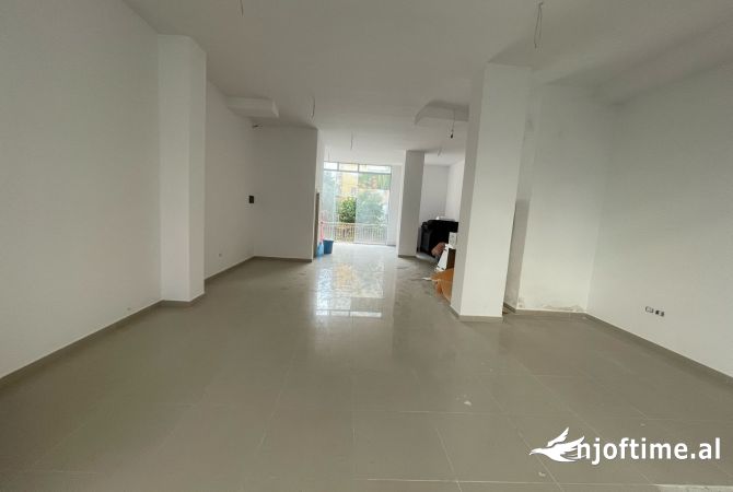 Ambient biznesi ne shitje 1+1 ne Tirane - 130,000 Euro