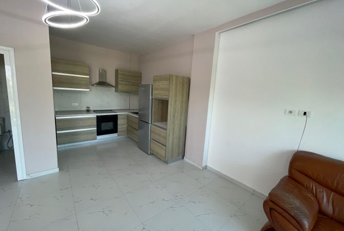 Shtepi me qera 2+1 ne Tirane - 25,000 Leke