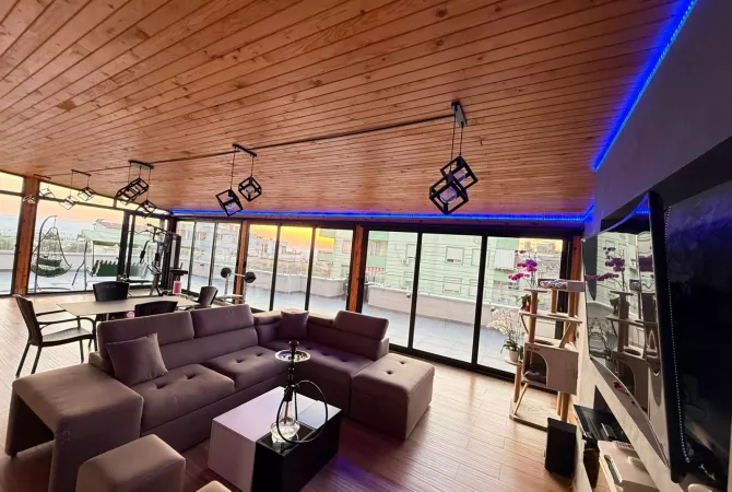 Shtepi ne shitje Apartament ne Tirane, 2+1, Mobilimi E mobiluar, Pagesa 300,000  Euro.