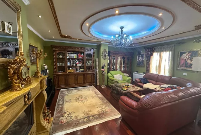 Shtepi me qera 3+1 ne Tirane - 3,000 Euro