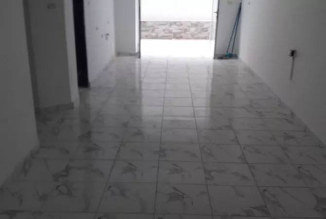 Ambient biznesi me qera 1+1 ne Tirane - 400 Euro