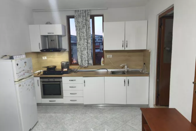 Shtepi me qera 1+1 ne Tirane - 330 Euro