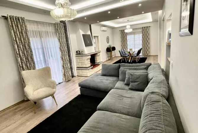 Ambient biznesi me qera 7+1 ne Tirane - 5,000 Euro