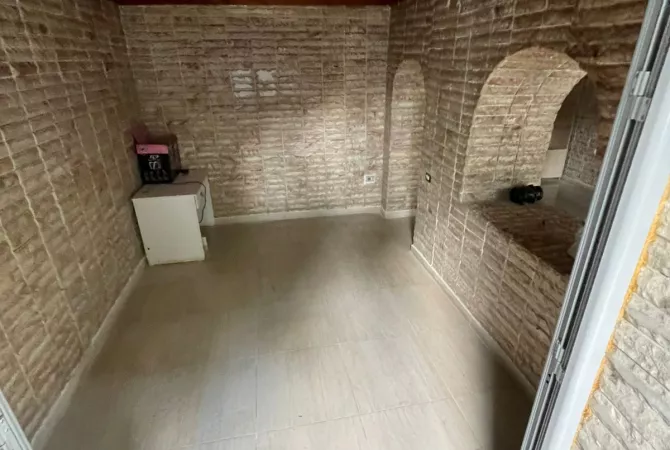 Ambjent biznesi me qera 1+1 ne Tirane - 400 Euro