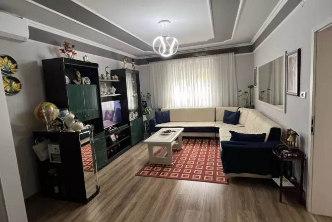 Shtepi ne shitje Shtepi Private ne Tirane, 3+1, Mobilimi E mobiluar, Pagesa 400,000  Euro.