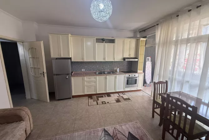 Shtepi me qera 1+1 ne Tirane - 50,000 Leke