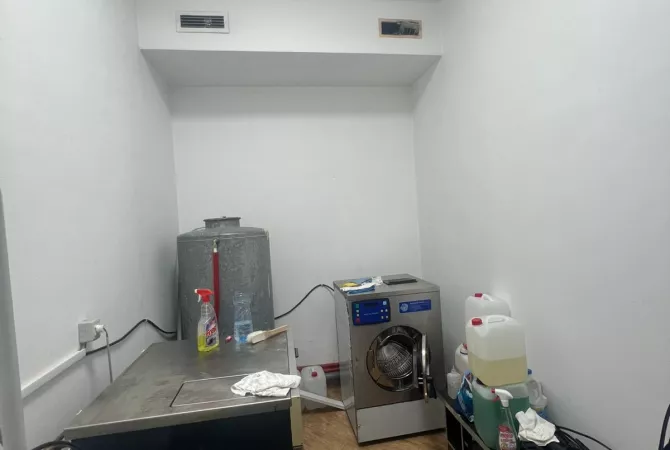 Ambient biznesi ne shitje 6+1 ne Tirane - 15,000 Euro