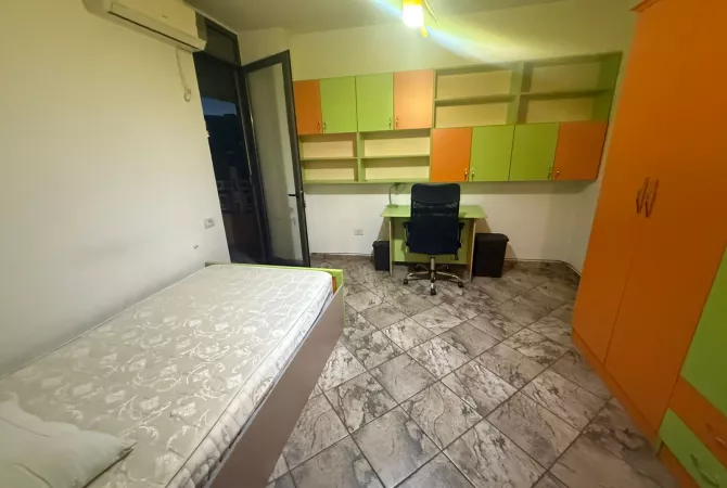 Shtepi me qera 3+1 ne Tirane - 900 Euro
