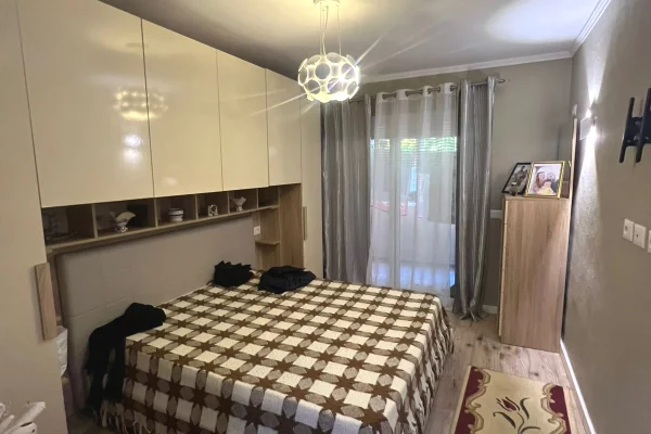 Shtepi ne shitje 2+1 ne Tirane - 160,000 Euro