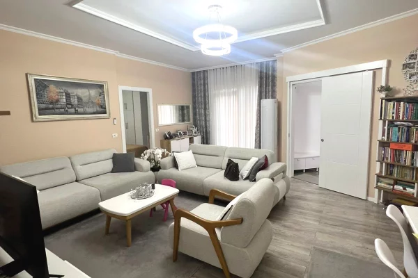 Shtepi ne shitje 2+1 ne Tirane - 150,000 Euro