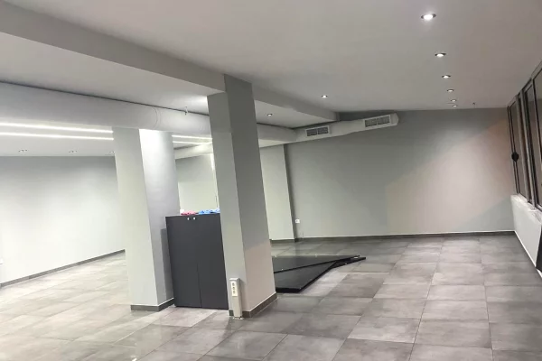 Ambient biznesi me qera 1+1 ne Tirane - 800 Euro