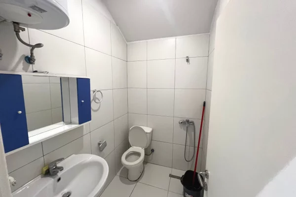 Shtepi me qera 1+1 ne Tirane - 330 Euro