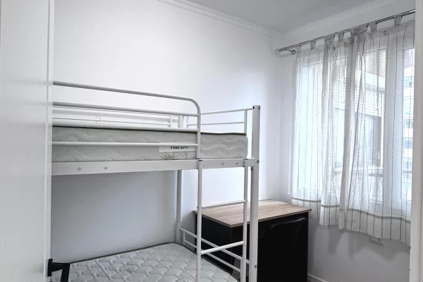 Shtepi ne shitje Apartament ne Tirane, 2+1, Mobilimi E mobiluar, Pagesa 139,000  Euro.