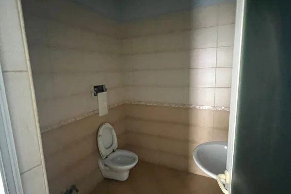 Qera, Ambient Biznesi, Oxhaku, Tirane - 600Euro | 80 m2