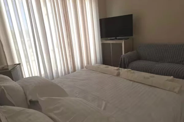 Shtepi me qera Apartament ne Tirane, 2+1, Mobilimi E mobiluar, Pagesa 1,200  Euro.