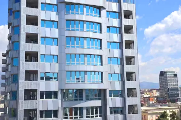 Shtepi me qera Apartament ne Tirane, 2+1, Mobilimi E mobiluar, Pagesa 1,200  Euro.