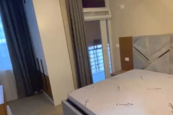 Shtepi me qera Apartament ne Tirane, 1+1, Mobilimi E mobiluar, Pagesa 350  Euro.