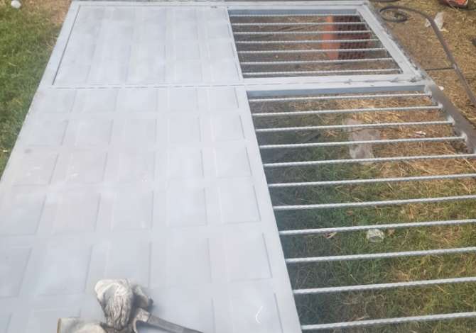 Ofrojme Saldime per gurore eskavatora portaetj