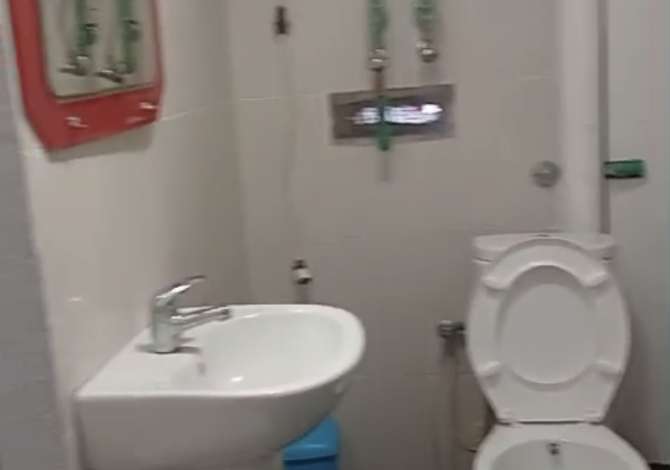 Shtepi me qera Apartament ne Tirane, Garsoniere, Mobilimi E mobiluar, Pagesa 20,000  Leke.