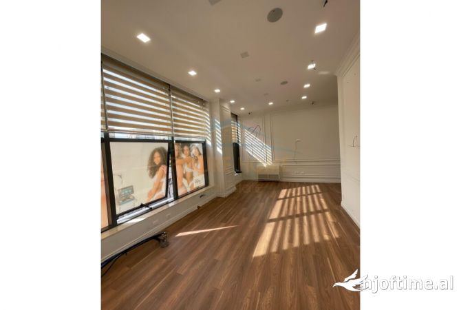 Ambient biznesi me qera 3+1 ne Tirane - 700 Euro