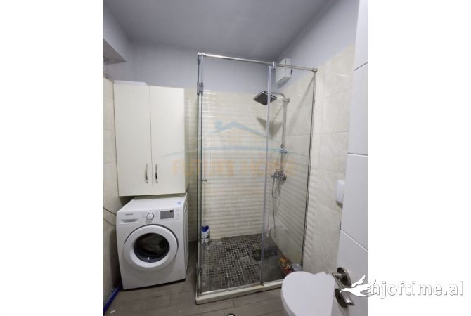 Shtepi me qera Apartament ne Tirane, 2+1, Mobilimi E mobiluar, Pagesa 800  Euro.