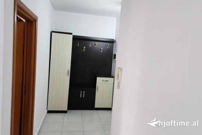 Shtepi me qera 2+1 ne Tirane - 42,000 Leke
