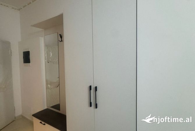 Shtepi me qera Apartament ne Tirane, 2+1, Mobilimi E mobiluar, Pagesa 900  Euro.
