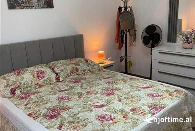 Shtepi me qera 2+1 ne Tirane - 400 Euro