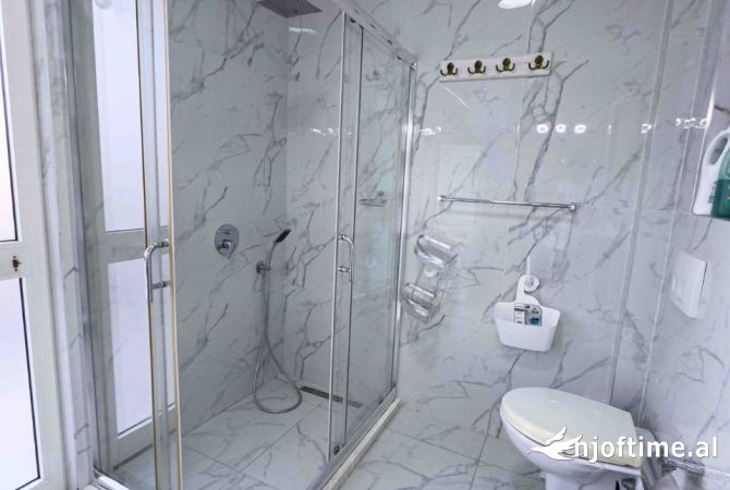 Shtepi me qera Vila Luksoze ne Tirane, 2+1, Mobilimi E mobiluar, Pagesa 1,100  Euro.