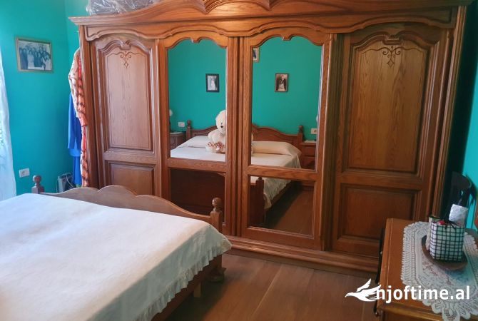 Shtepi me qera Apartament ne Tirane, 3+1, Mobilimi E mobiluar, Pagesa 900  Euro.