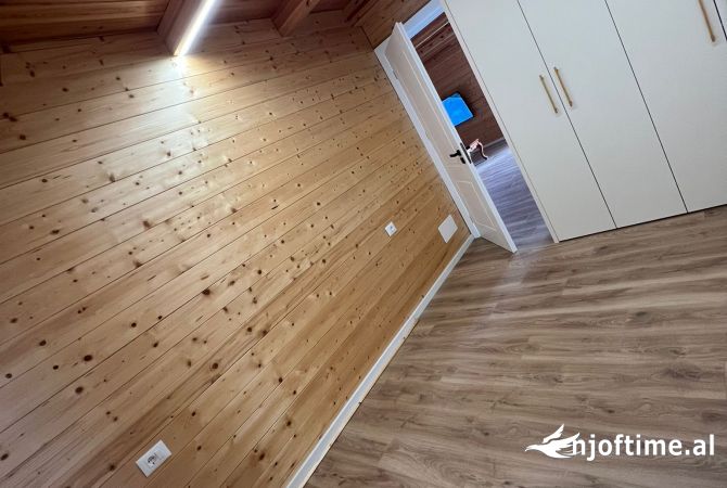 Shtepi me qera 3+1 ne Tirane - 1,300 Euro