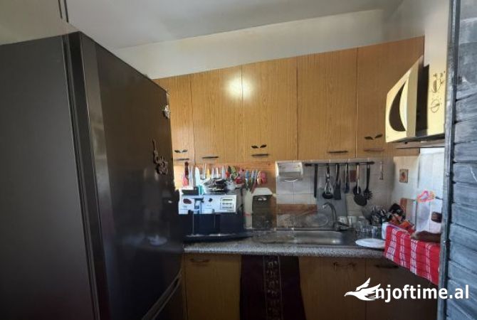 Shtepi ne shitje Apartament ne Tirane, 2+1, Mobilimi E mobiluar, Pagesa 145,000  Euro.