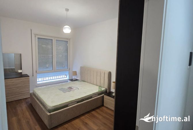Shtepi me qera 1+1 ne Tirane - 450 Euro