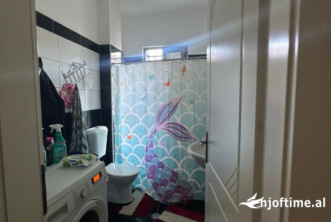 Shtepi ne shitje Apartament ne Tirane, 1+1, Mobilimi E mobiluar, Pagesa 67,000  Euro.
