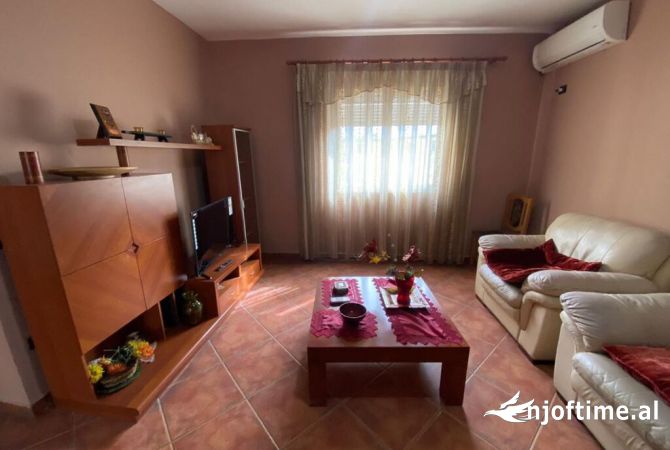 Shtepi me qera 2+1 ne Tirane - 500 Euro