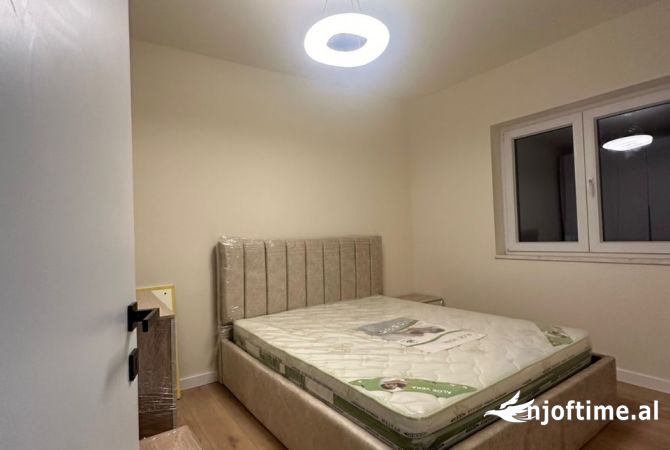 Shtepi me qera Apartament ne Tirane, 2+1, Mobilimi E mobiluar, Pagesa 600  Euro.
