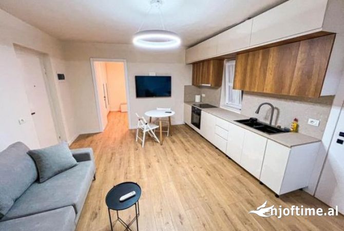 Shtepi me qera Apartament ne Tirane, 2+1, Mobilimi E mobiluar, Pagesa 600  Euro.