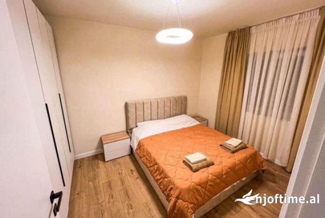 Shtepi me qera Apartament ne Tirane, 2+1, Mobilimi E mobiluar, Pagesa 600  Euro.