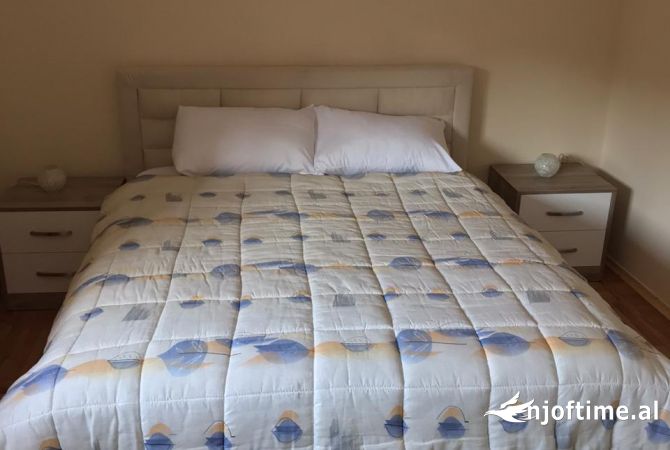 Shtepi me qera Apartament ne Tirane, 2+1, Mobilimi E mobiluar, Pagesa 600  Euro.