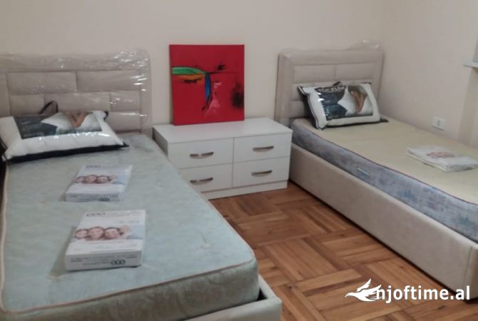 Shtepi me qera Apartament ne Tirane, 2+1, Mobilimi E mobiluar, Pagesa 600  Euro.