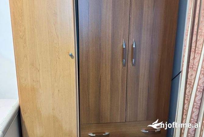 Shtepi me qera Apartament ne Tirane, Garsoniere, Mobilimi E mobiluar, Pagesa 300  Euro.