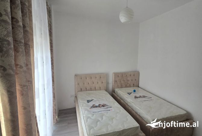 Shtepi me qera Apartament ne Tirane, 2+1, Mobilimi E mobiluar, Pagesa 600  Euro.