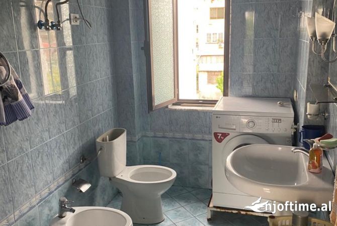 Shtepi me qera Apartament ne Tirane, 1+1, Mobilimi E mobiluar, Pagesa 370  Euro.