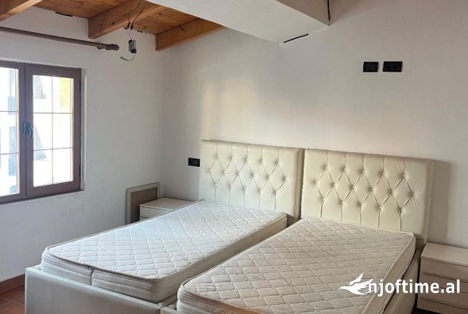 Shtepi me qera Apartament ne Tirane, 1+1, Mobilimi E mobiluar, Pagesa 500  Euro.