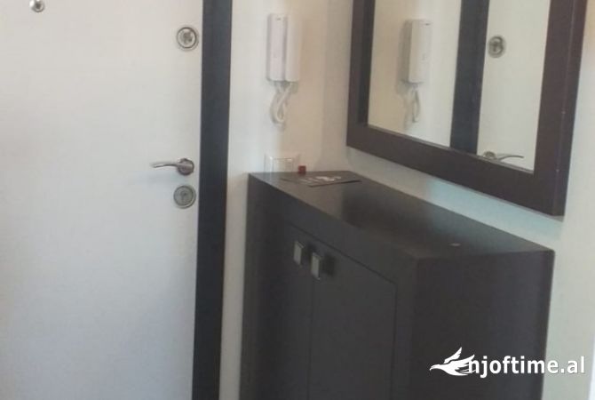 Shtepi me qera Apartament ne Tirane, 1+1, Mobilimi E mobiluar, Pagesa 400  Euro.